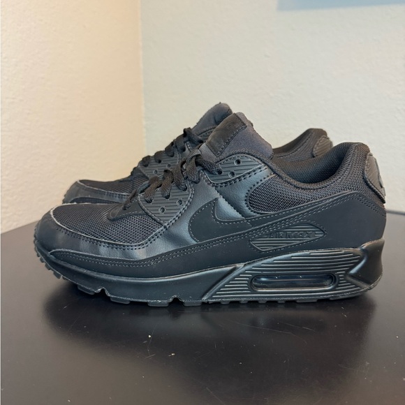 Nike Air Max 90 Essential Triple Black - Picture 1 of 12